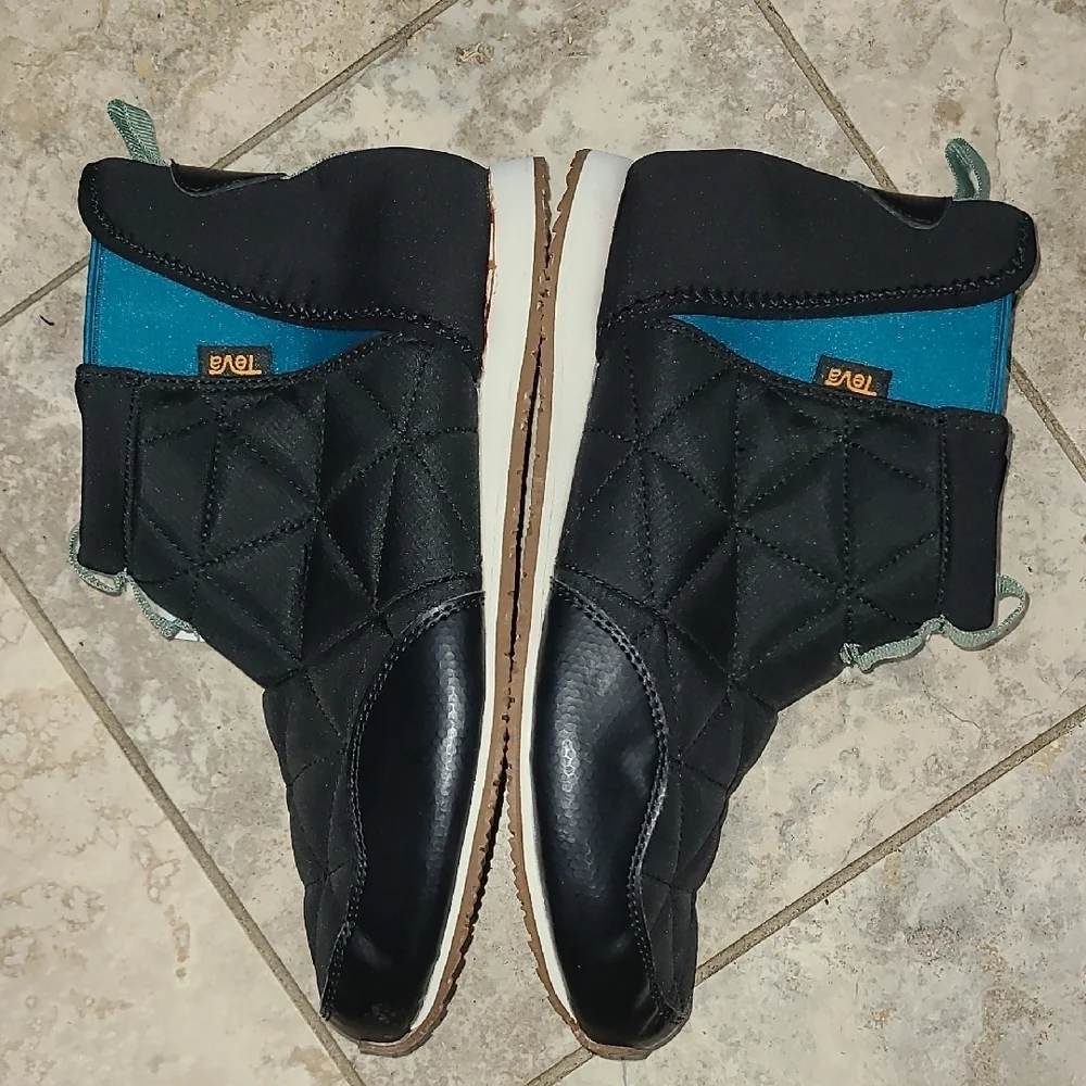 Teva Black Quilted Big Kids Sneakers